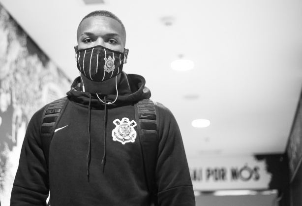 Cria da base, volante Xavier est� em alta no Corinthians