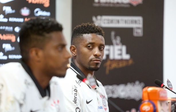 Cafu comenta expectativas sobre seu desempenho no Corinthians