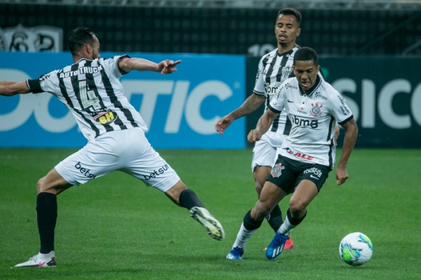 Davó é responsável pelo único gol do Corinthians na derrota para o Atlético-MG por 2 a 1