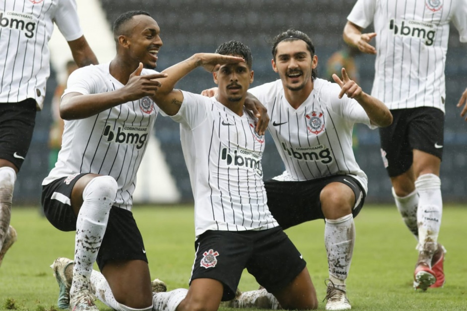 Sub-23 do Corinthians joga bem e vence Sampaio Corrêa por 2 a 0