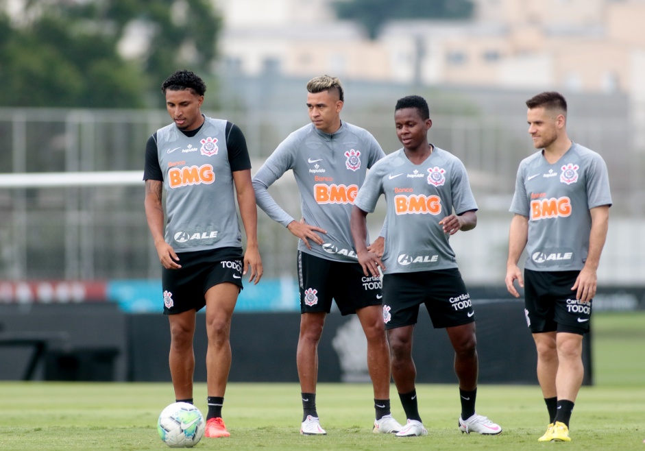 Corinthians faz novo treino de olho no clssico com o  So Paulo