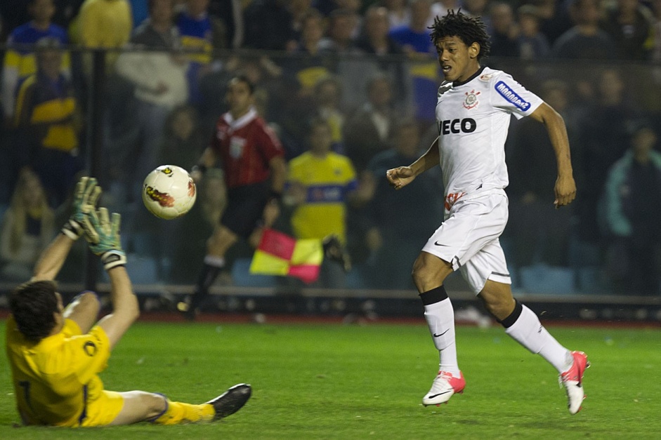 Contra o Boca Juniors, Romarinho entrou no segundo tempo do jogo de ida da final da Copa Libertadores para marcar histria com a camisa do Corinthians