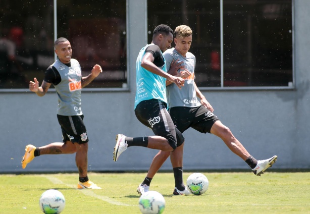 Jô deve voltar ao time titular, enquanto Cantillo é desfalque por lesão na coxa