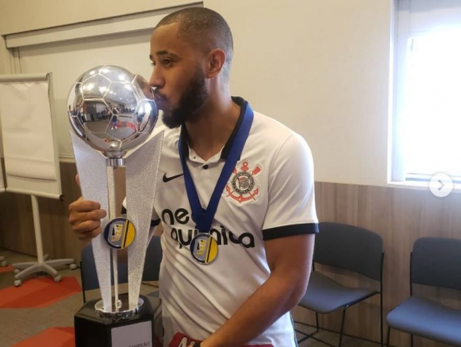 Daniel Ferreira se despediu do Corinthians na ltima segunda-feira; fixo ainda no anunciou novo clube