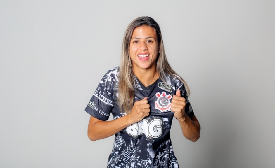 Giovanna Campiolo  mais uma atleta a renovar com o Corinthians Feminino