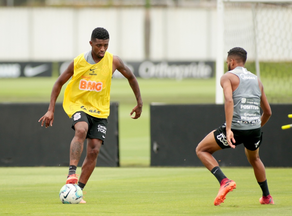 Corinthians faz treino tático e técnico em segundo dia após pausa de Ano Novo