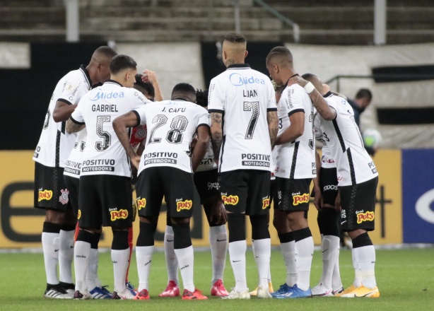 Poty seguirá como patrocinadora da parte de trás do calcão; Midea está perto de renovar por mais dois anos para seguir nas costas