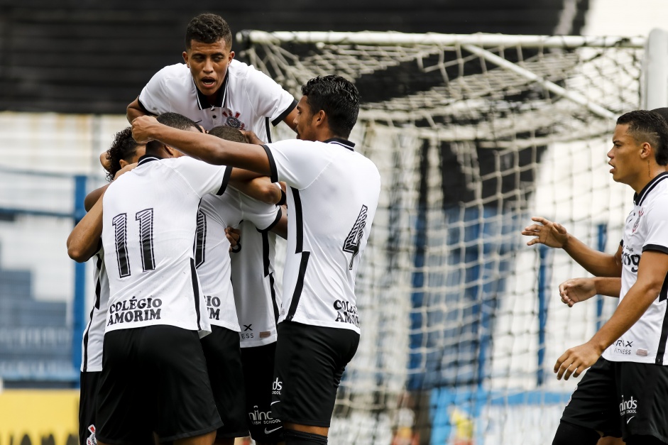 Cau marcou o gol do Corinthians na primeira semifinal