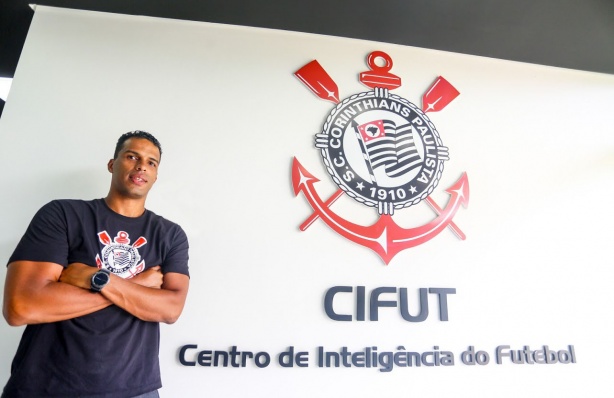 Fernando L�zaro ficar� respons�vel por chefiar o Cifut e auxiliar na integra��o da base com o profissional