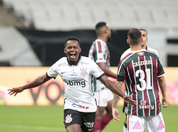 Cazares foi o autor do segundo gol do Corinthians