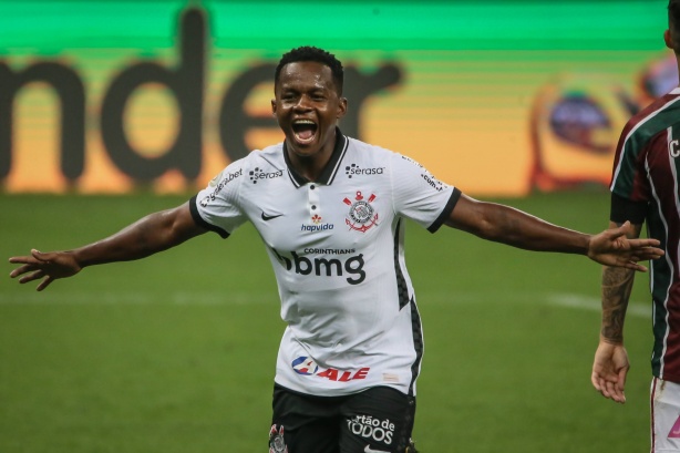 Cazares fará seu terceiro clássico pelo Corinthians na segunda-feira