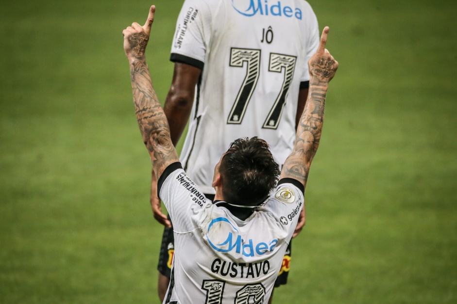 Gustavo Silva foi o autor do primeiro gol da vitória por 3 a 0 do Corinthians contra o Sport