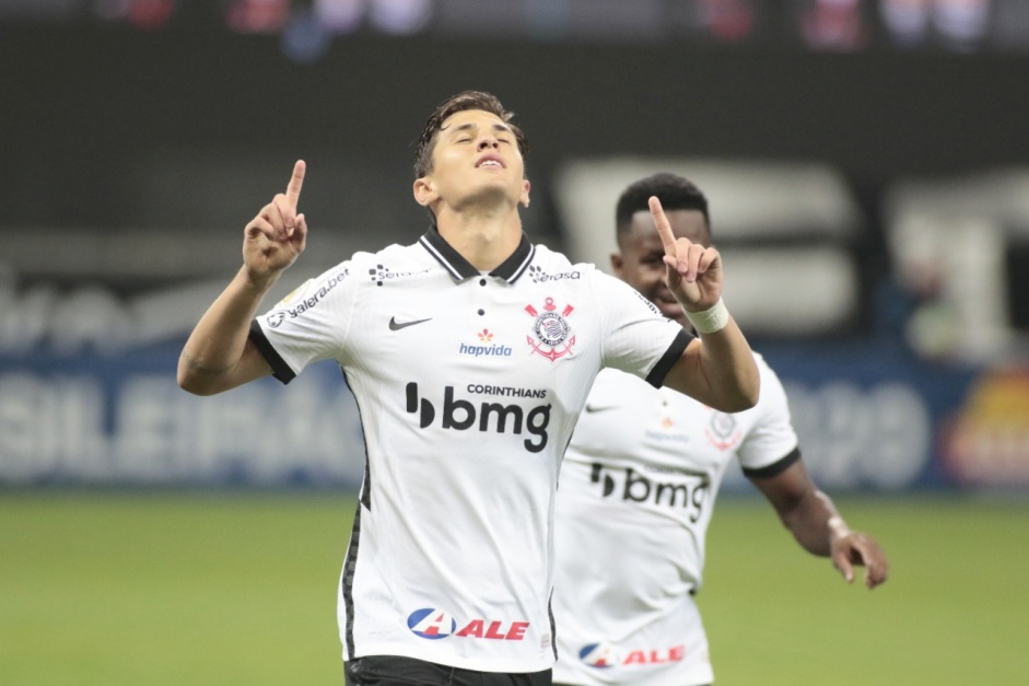 Mateus Vital foi um dos principais destaques do Corinthians na vitória por 3 a 0 contra o Sport
