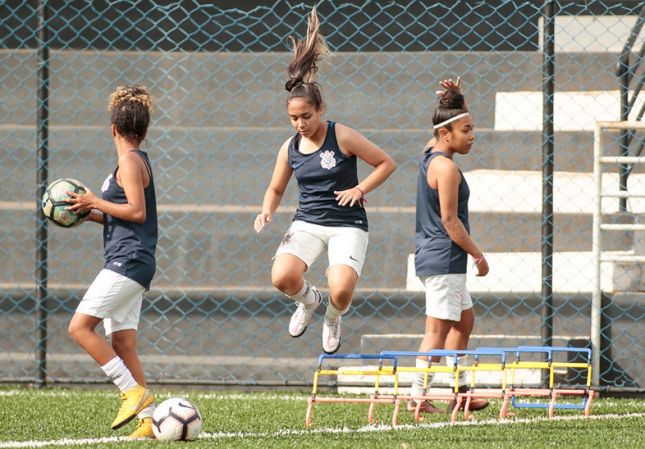 Base do feminino inicia disputa do Brasileirão Sub-18 na próxima terça-feira; elenco teve três semanas de preparação
