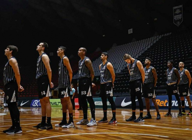 Corinthians enfrenta Fortaleza pelo NBB