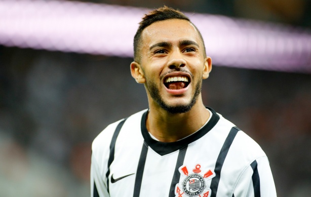 Claudinho só jogou uma vez como profissional no Corinthians