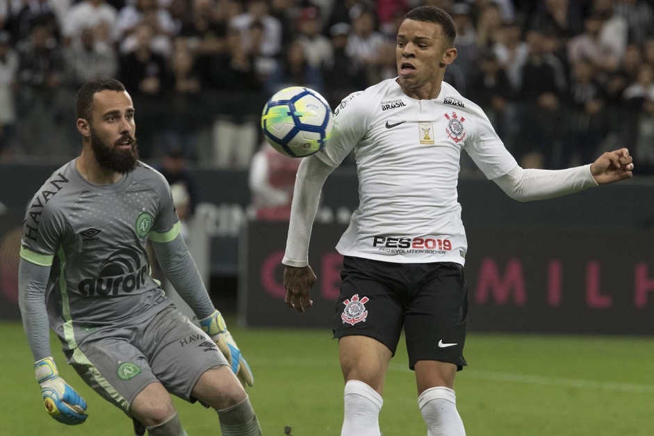 Atacante Rafael Bil, que atuou apenas uma partida pelo Corinthians (Chapecoense, em 2018), quase subiu com o CSA para a Srie A; jovem deve ser emprestado mais uma vez