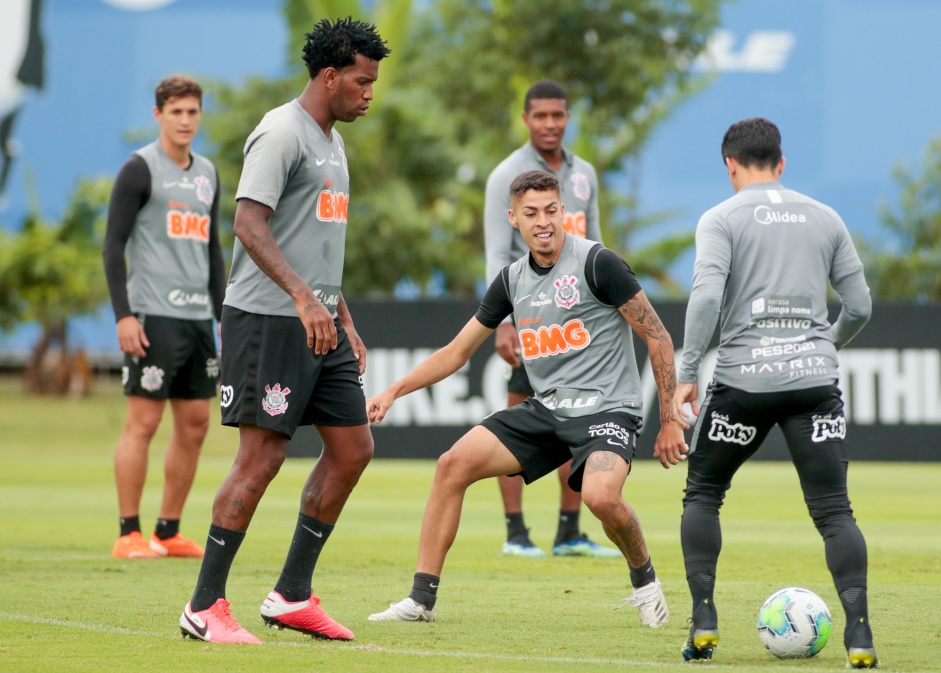 Corinthians finaliza preparao para encarar Cear nesta quarta-feira
