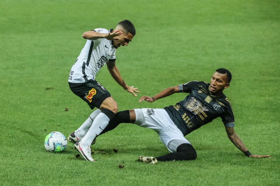 [COMENTE] Como você avalia o desempenho do Corinthians na vitória diante do Ceará?