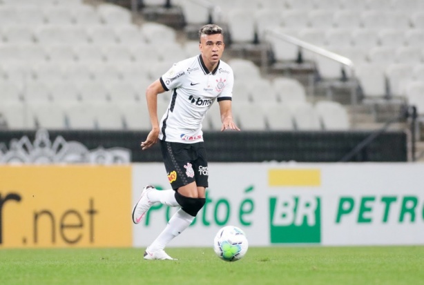 Cantillo se destaca em vitória do Corinthians contra Ceará