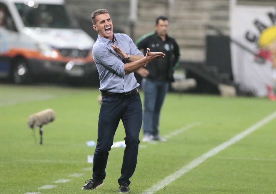 No Brasileiro, com Vagner Mancini, Corinthians venceu dez, perdeu cinco e empatou apenas trs vezes