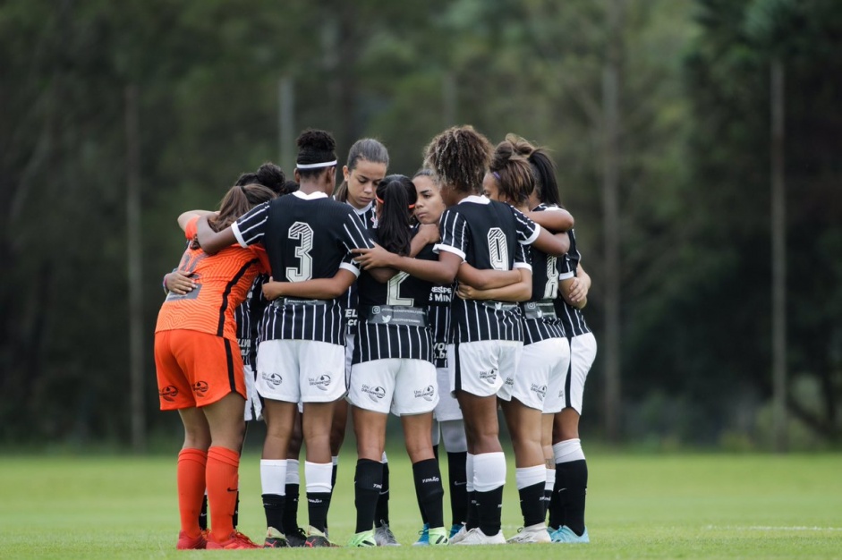 Corinthians estreou no Paulista Feminino Sub-17 com goleada