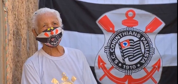 Vovó Iza completaria 97 anos em julho e o tema da festa era o Corinthians