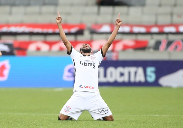 Everaldo marcou o gol da vitória contra o Athletico no primeiro turno; atacante está no Sport