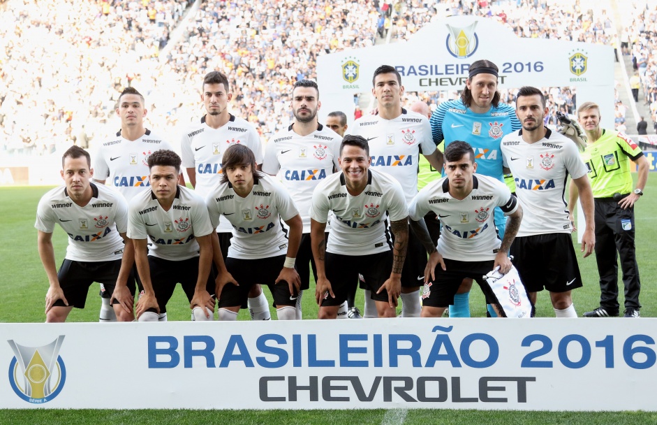 Corinthians goleou o Flamengo por 4 a 0 no Brasileiro de 2016