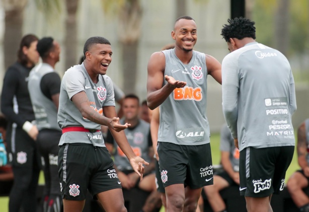 Léo Natel marcou o único gol corinthiano na derrota para o Flamengo