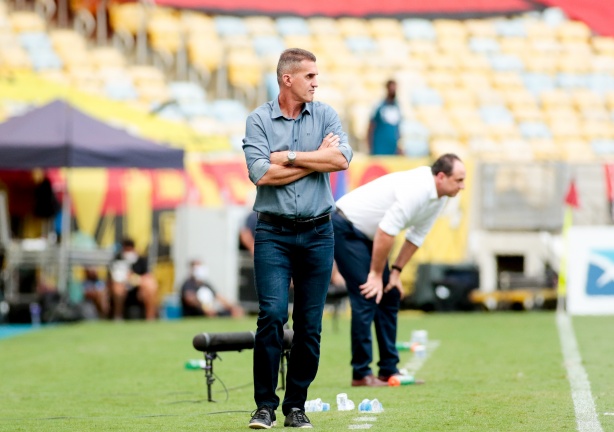 Mancini reclamou da arbitragem no Rio de Janeiro