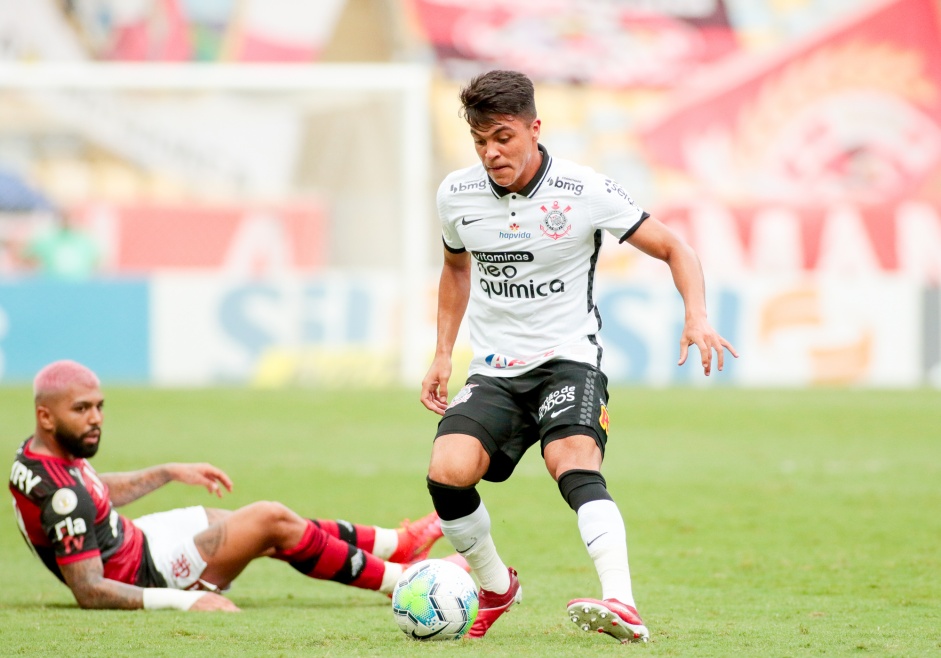 Roni volta a atuar pelo Corinthians após quase três meses 
