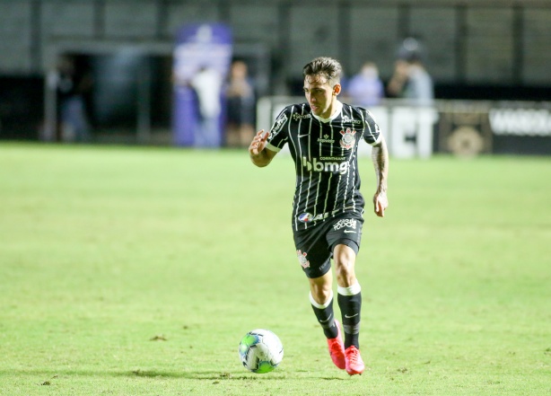 Mosquito foi um dos titulares do Corinthians contra o Santos