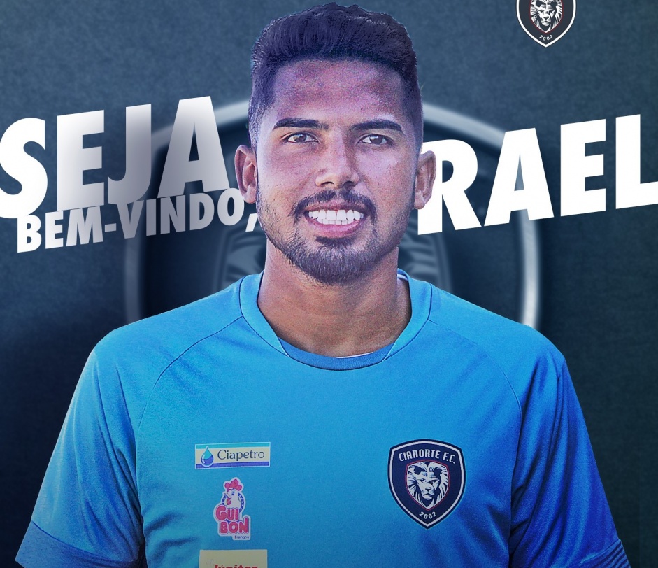 Rael foi lateral esquerdo e volante durante os seus anos de base no Corinthians