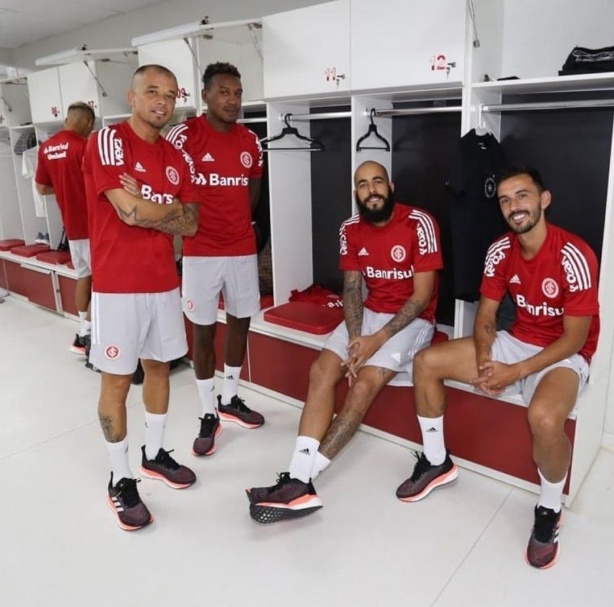 Edenilson, Danilo Fernandes e Uendel são três dos ex-jogadores do Corinthians que estão no Inter