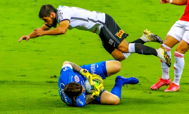 Corinthians encerrou o Brasileiro de 2020 com um empate sem gols diante do Internacional