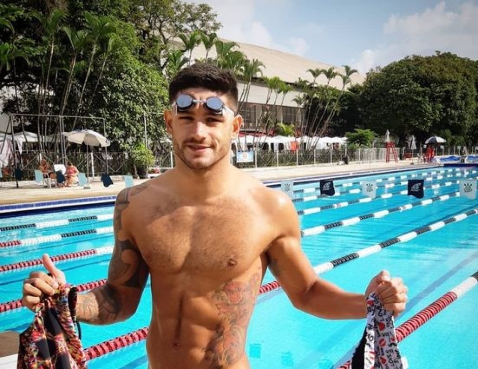 Arthur Pedroso, atualmente com 25 anos, foi atleta da natação do clube entre janeiro de 2009 e janeiro de 2020