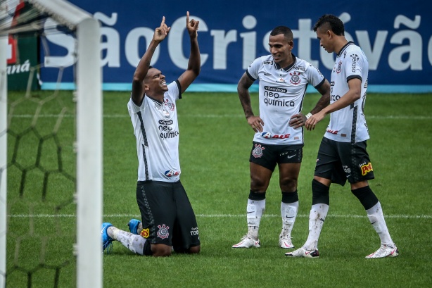 J� foi elogiado pelo treinador Vagner Mancini