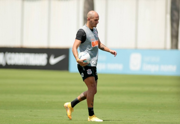 Fábio Santos relembrou a derrota sofrida para o Palmeiras e analisou o que fugiu do controle do Corinthians
