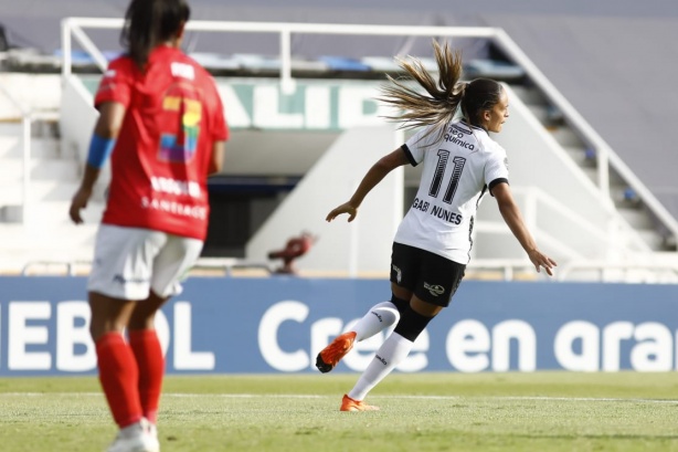 Corinthians passou por cima das adversárias neste domingo