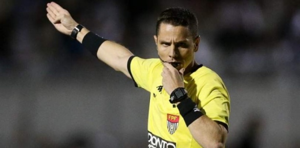 Douglas Marques das Flores � o �rbitro deste domingo