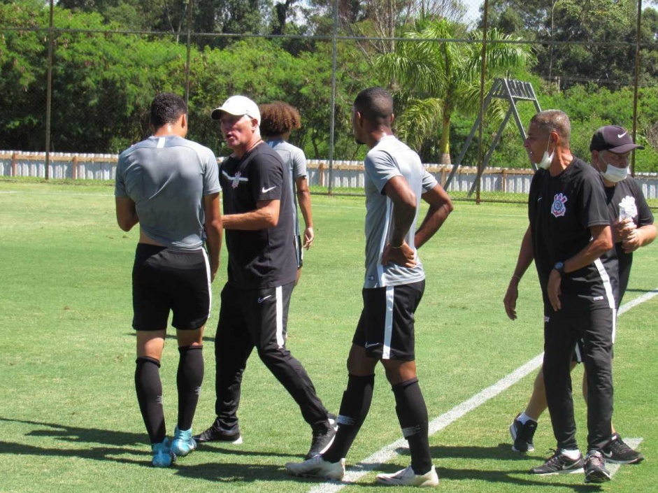 Mrcio Bittencourt, que foi treinador da equipe principal do Corinthians h 16 anos, est como interino do sub-20 h quase 50 dias