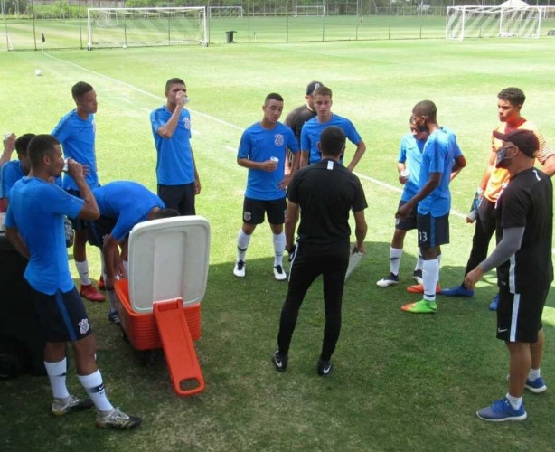 Corinthians explicou o motivo da viagem de representantes da base � Ar�bia