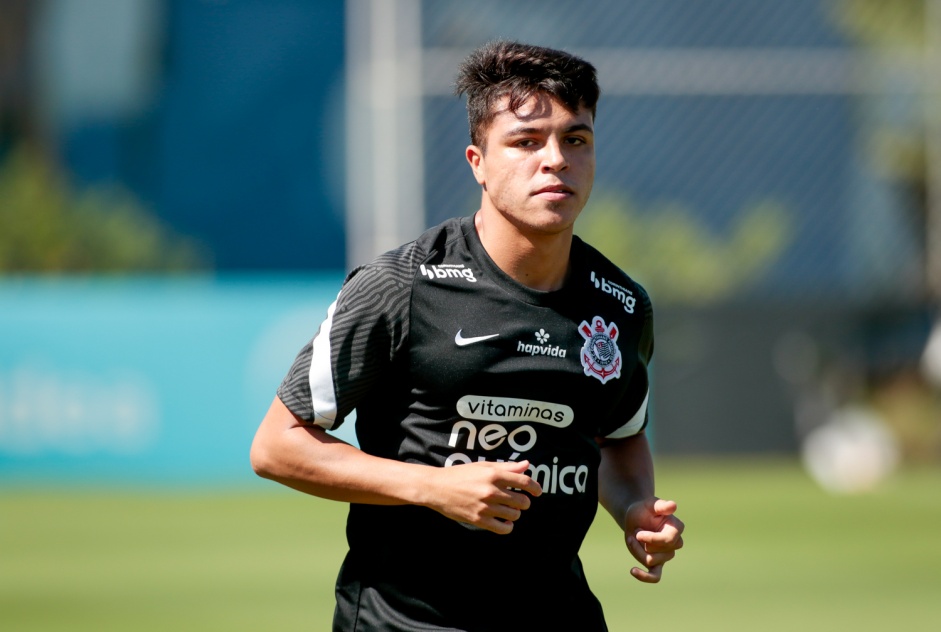 Roni volta a treinar e Corinthians tem retorno total de contaminados 