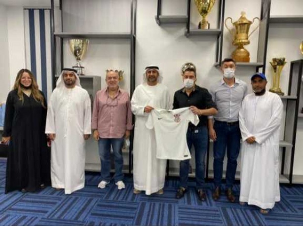 Os três representantes do Timão se reuniram com dirigentes do Al-Nasr Sports Club, de Dubai, clube da primeira divisão dos Emirados Árabes Unidos