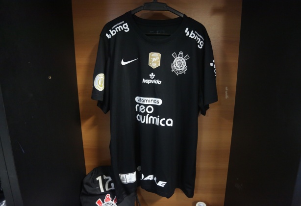 O espaço nobre da camisa do Corinthians renderá R$ 84 milhões durante os cinco anos de acordo com a Hypera Pharma (R$ 16,8 milhões/ano)