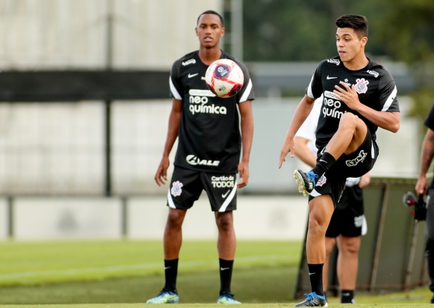 Tim�o vai treinar de manh� e de tarde nesta ter�a-feira
