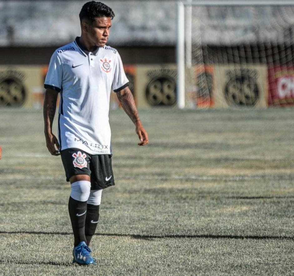 Luan Vitor, que tem 20 anos mas atua pela equipe sub-23, tem contrato at o fim do ano, mas tem sua renovao encaminhada at fim de 2022