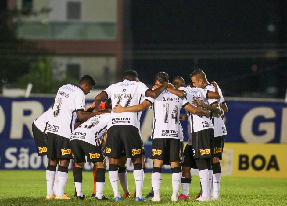 Corinthians est cinco pontos atrs do lder do seu grupo na Sul-Americana