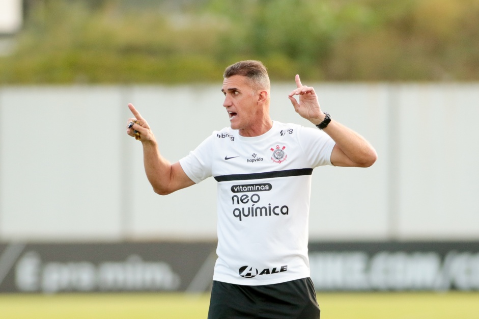 Vagner Mancini tenta apagar a má impressão deixada após as dificuldade apresentadas pelo Corinthians